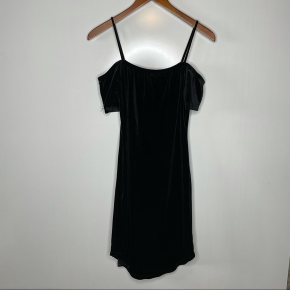 Eliza J Velvet Mini Dress HAS FLAWS - Picture 1 of 5